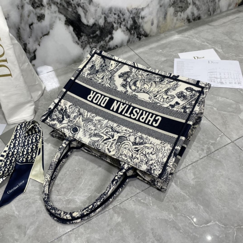 Dior Shopping Bags